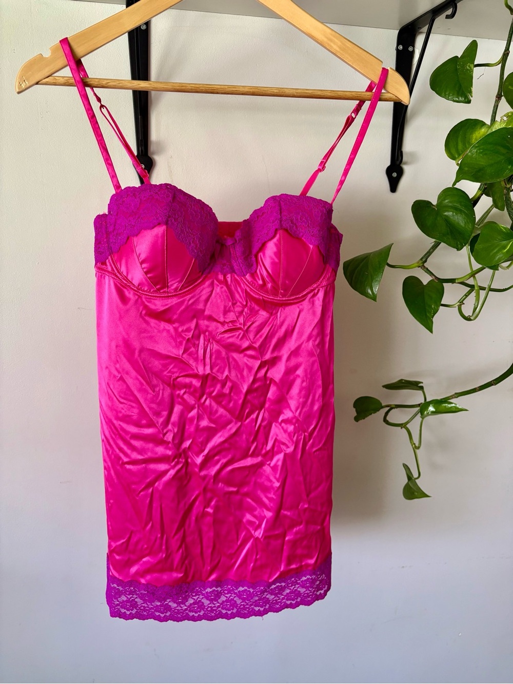 La SENZA Hot Pink Satin & Lace Chemise